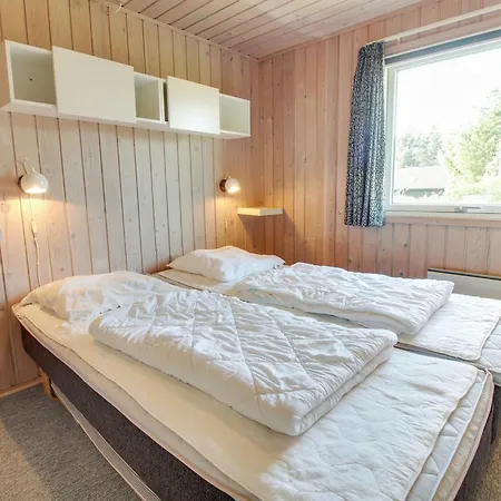 Maika - 800m To The Fjord By Interhome